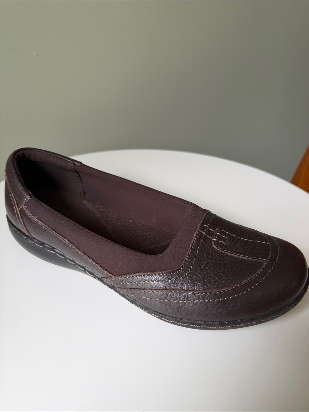 Clarks Artisan Brown Leather Comfort Flats Slip On Loafers Women’s 8.5M